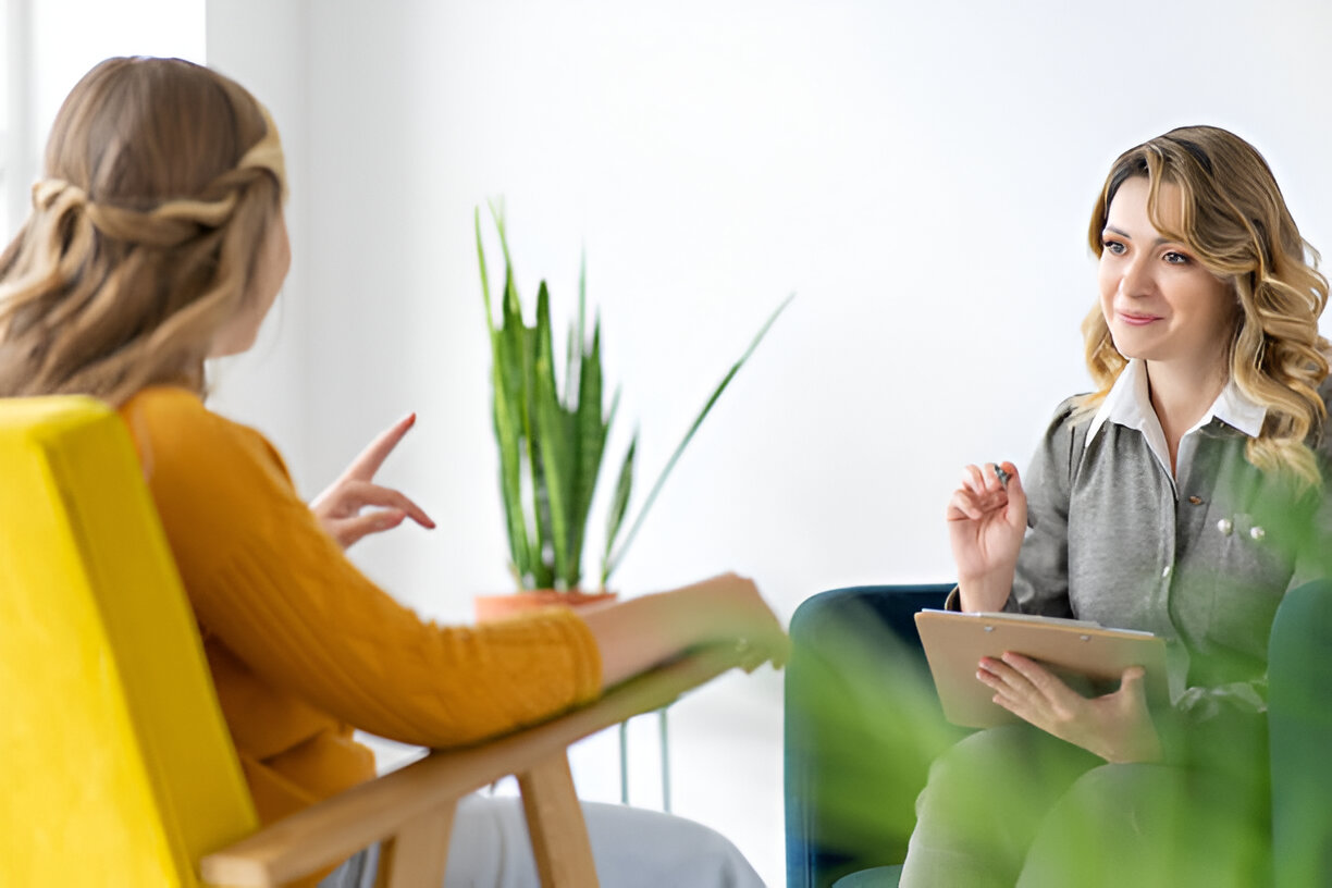 How is Behavioral Therapy Different from Psychoanalysis?